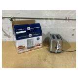 GE Appliances 2-Slice Toaster