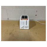 Cuisinart 2 Slice Compact Plastic Toaster
