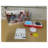 FAO Schwarz Spin and Twist 3D Art Glow Kit Art Set Drawing Kit Storage