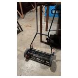 Yardworks Manual Lawn Mower