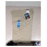 NEW DICKIES RELAXED FIT STRAIGHT LEG PANTS (SIZE 32)