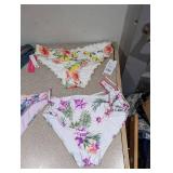 (4) NEW WOMENS ASSORTED SWIMWEAR BOTTOMS (LARGE)