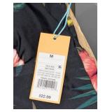 (2) NEW ASSORTED WOMEN’S SWIMWEAR TOPS (MEDIUM)