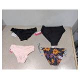 (4) NEW ASSORTED WOMEN’S SWIMWEAR BOTTOMS (SMALL)