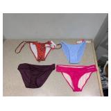 (4) NEW ASSORTED WOMEN’S SWIMWEAR BOTTOMS (SMALL)