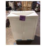 Glacier Bay Penlee 25 in. Single Sink White Bath Vanity with White Cultured Marble Top (Assembled)   Customer Returns See Pictures