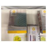 Fondant, 2x Shaped Cutters & Icing Comb