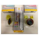 Fondant, 2x Shaped Cutters & Icing Comb