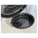 New Large Enamel Roaster Pan with Lid