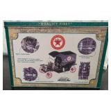 Texaco 1913 Ford Model T delivery truck