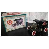 Texaco 1913 Ford Model T delivery truck