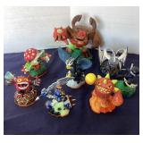 Skylander Giants Storage Case w/ (Approx.) 50 Figures