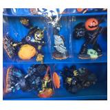 Skylanders Giants Storage Case w/ (approx.) 35 Figures
