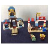 LEGO Sponge Bob Square Pants Glove World Set + Chicken Skater Pod Set