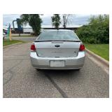 2011 FORD FOCUS SE *ONE OWNER* (NO RESERVE)