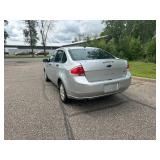 2010 FORD FOCUS SE * 2 Owners | No Accidents* (NO RESERVE)