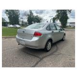 2010 FORD FOCUS SE * 2 Owners | No Accidents* (NO RESERVE)