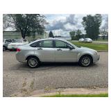 2010 FORD FOCUS SE * 2 Owners | No Accidents* (NO RESERVE)