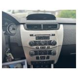 2010 FORD FOCUS SE * 2 Owners | No Accidents* (NO RESERVE)