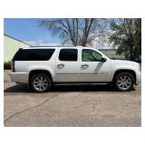 2009 GMC YUKON XL DENALI 4x4 (NO RESERVE)