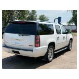 2009 GMC YUKON XL DENALI 4x4 (NO RESERVE)