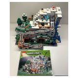 LEGO Minecraft 21137 The Mountain Cave Building Set