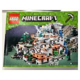 LEGO Minecraft 21137 The Mountain Cave Building Set