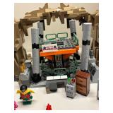 LEGO DC Comics Super Heroes Batcave 76052 Set with Figures