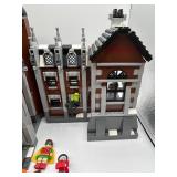 LEGO Batman Movie Arkham Asylum Set 70912 with Minifigures