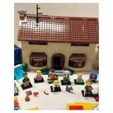 LEGO Simpsons Building Set: House and Kwik-E-Mart with Minifigures