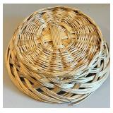 Set of 12 Beaded Napkin Rings with Decorative Basket