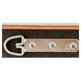 Elegant Wall Mirror with Gold Ribbed Frame