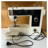 Montgomery Ward Sewing Machine UHT J1429