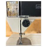 Montgomery Ward Sewing Machine UHT J1429