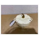 Smith & Clark Iron Works 2-Quart Enamel Pumpkin Dutch Oven - White