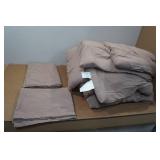 Queen Comforter with 2 Pillowcases
