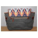 Sixtease Jade Canvas Shoulder Bag