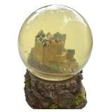 Edinburgh Castle Snow Globe Gift Souvenir of Scotland