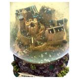 Edinburgh Castle Snow Globe Gift Souvenir of Scotland