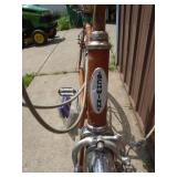 Schwinn Mens bike. Good grips & seat. As shown.