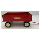 Vintage INTERNATIONAL Preseed Steel Barge Wagon With Plastic Rims And Rubber Tires 1/16 Scale