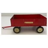 Vintage INTERNATIONAL Preseed Steel Barge Wagon With Plastic Rims And Rubber Tires 1/16 Scale