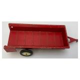 Vintage INTERNATIONAL Preseed Steel Harvester Manure Speader With Plastic Rims And Rubber Tires 1/16 Scale (Missing Plastic Spreader Piece)