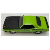 Vintage ERTL 1/18 Scale Die Cast 1970 Challenger T/A 340 Six Pack Purple & 1970 Cuda