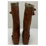 Womens AKASHA Boots Size 8.5