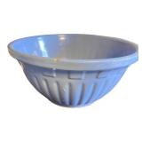 Set of 2 Vintage American Art Pottery Mixing Bowls - Red Wing and Watt Ovenware