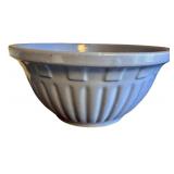 Set of 2 Vintage American Art Pottery Mixing Bowls - Red Wing and Watt Ovenware