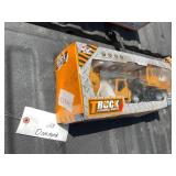 FUTURE Remote Control Crane Toy Truck (C285)  //  DAMAGED