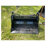 FUTURE Mini Skid Steer Bucket (FT-XKH39F / FT-SHY41)