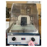 Leica Jung Knifesharpener Automatic Knife Sharpener – Precision Blade Sharpening for Microtomes – Great Condition!